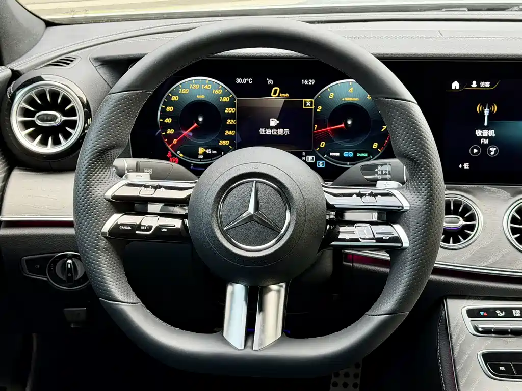Mercedes-Benz CLS — фото 23