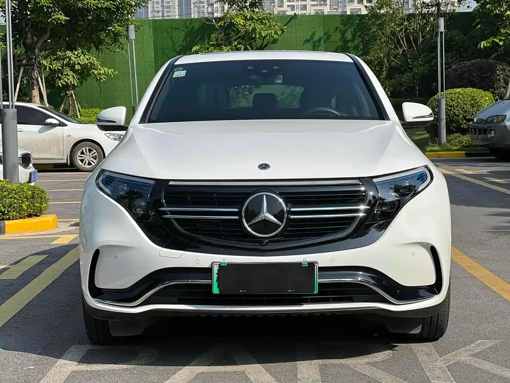 Mercedes-Benz EQC — фото 2