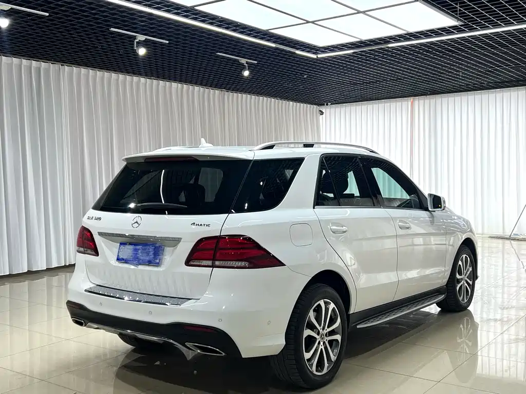 Mercedes-Benz GLE — фото 4