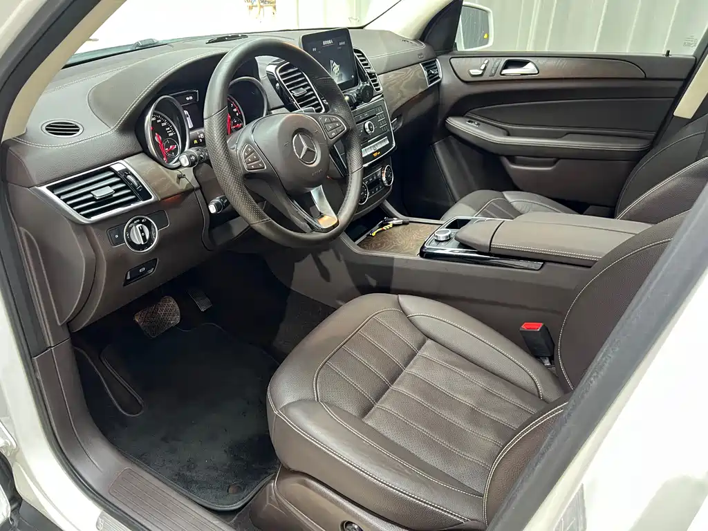 Mercedes-Benz GLE — фото 7