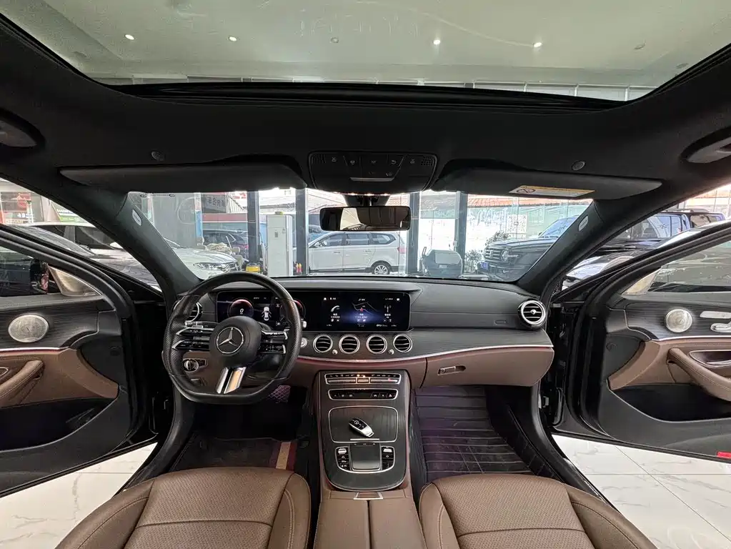 Mercedes-Benz E-Class — фото 10