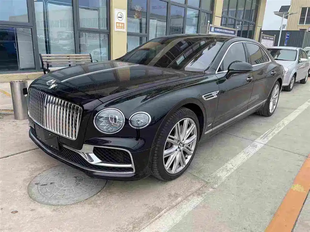 Bentley Flying Spur — фото 2