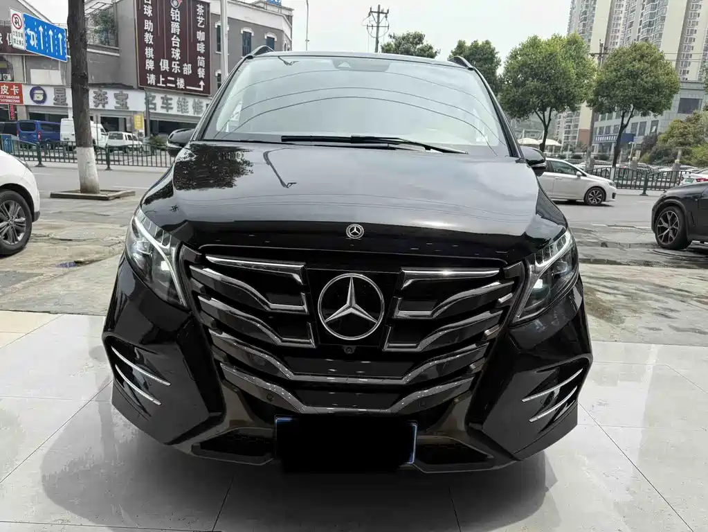Mercedes-Benz V-Class — фото 2