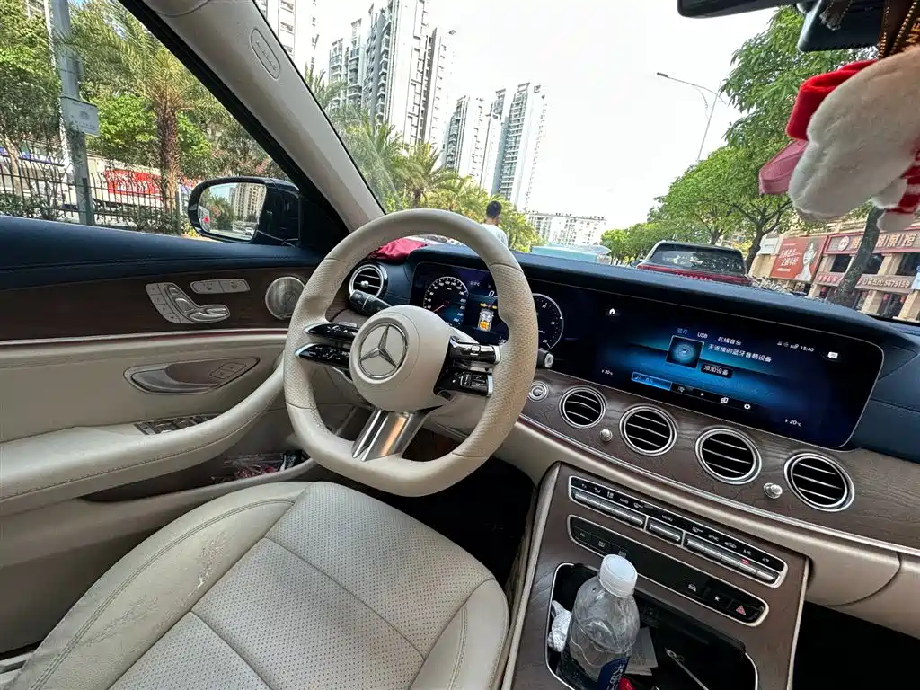 Mercedes-Benz E-Class — фото 11