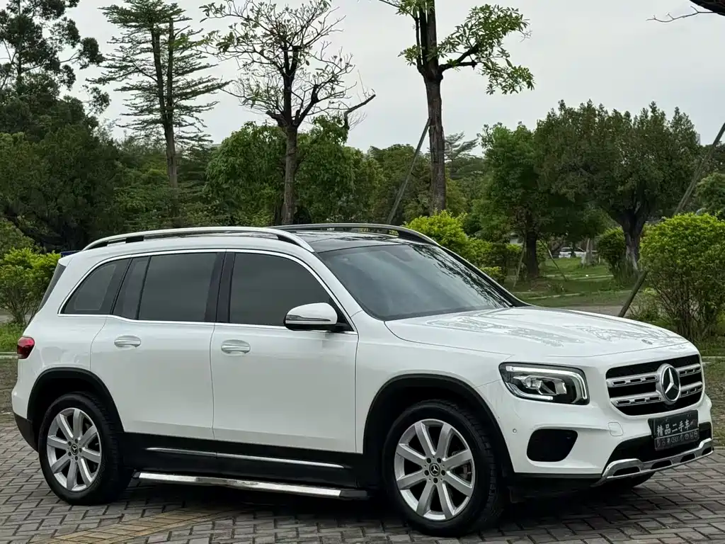Mercedes-Benz GLB — фото 3