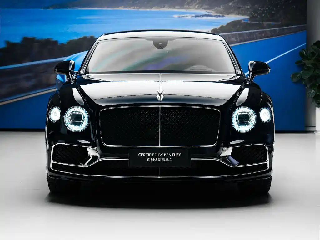 Bentley Flying Spur PHEV — фото 3