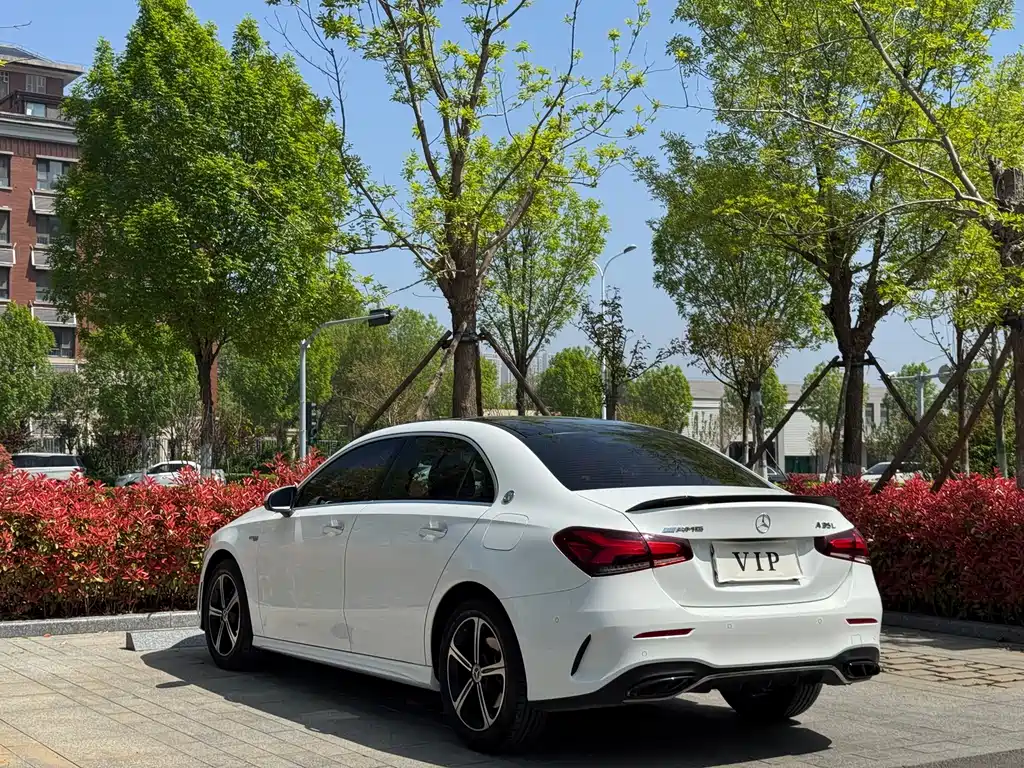 Mercedes-Benz A-Class — фото 14