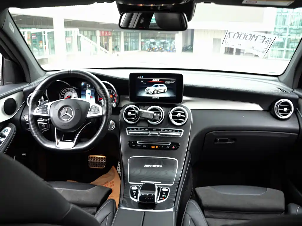Mercedes-Benz GLC AMG — фото 21