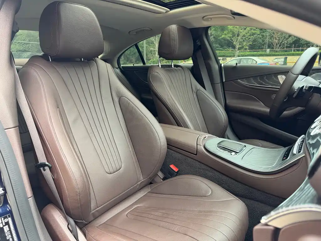 Mercedes-Benz CLS — фото 13