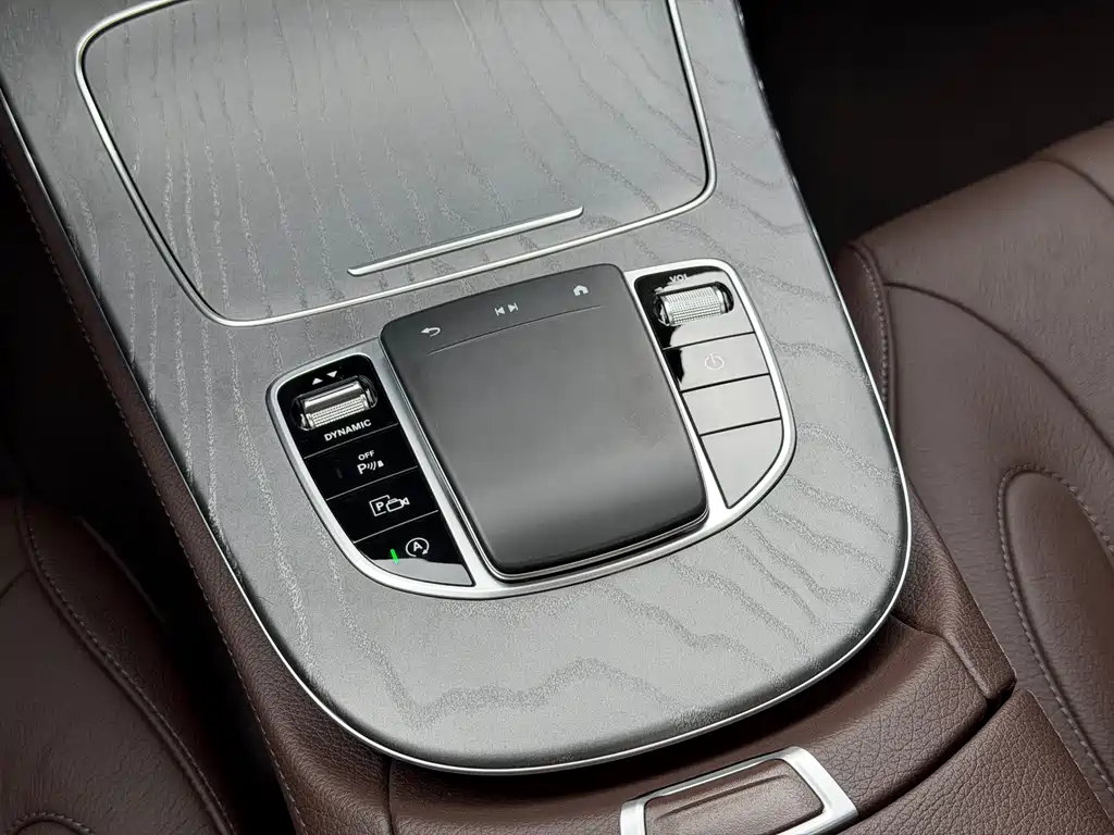 Mercedes-Benz CLS — фото 10