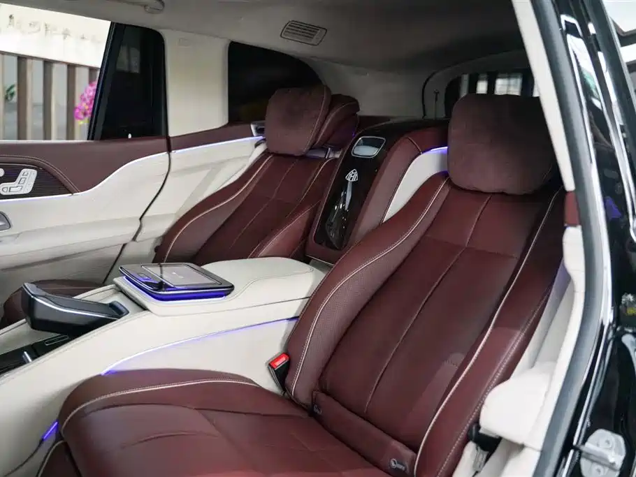 Mercedes-Benz GLS — фото 14