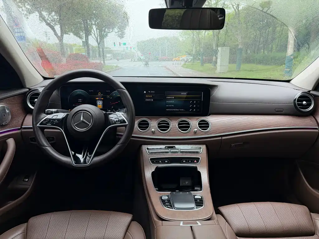 Mercedes-Benz E-Class — фото 10