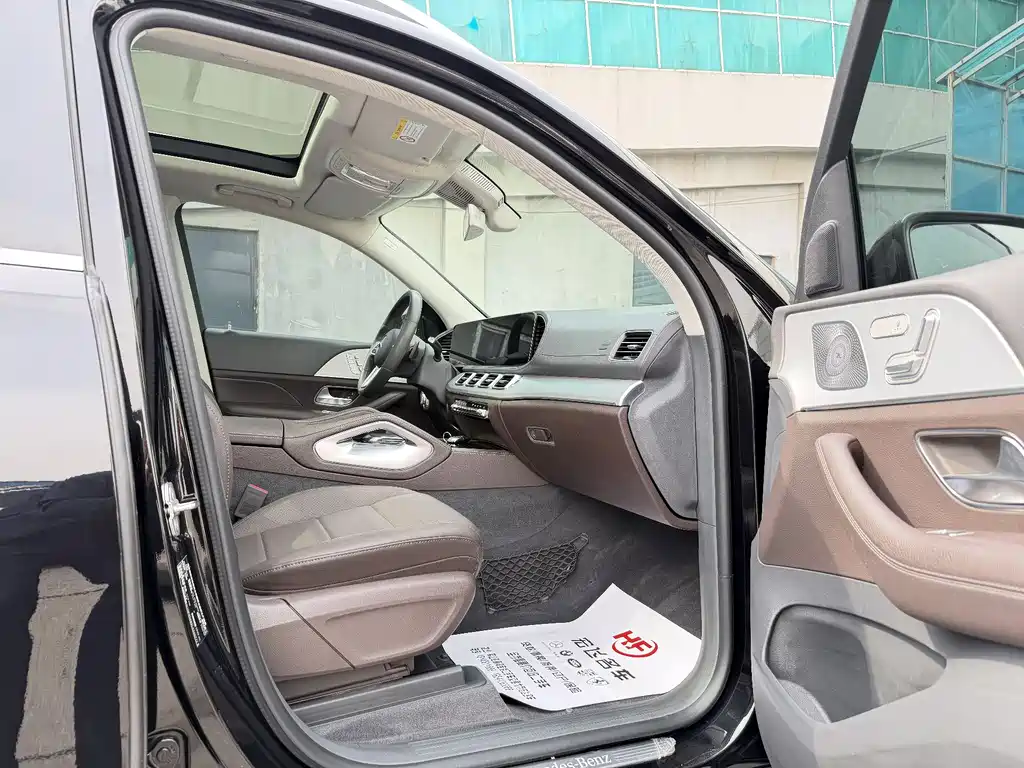 Mercedes-Benz GLE (Import) — фото 11