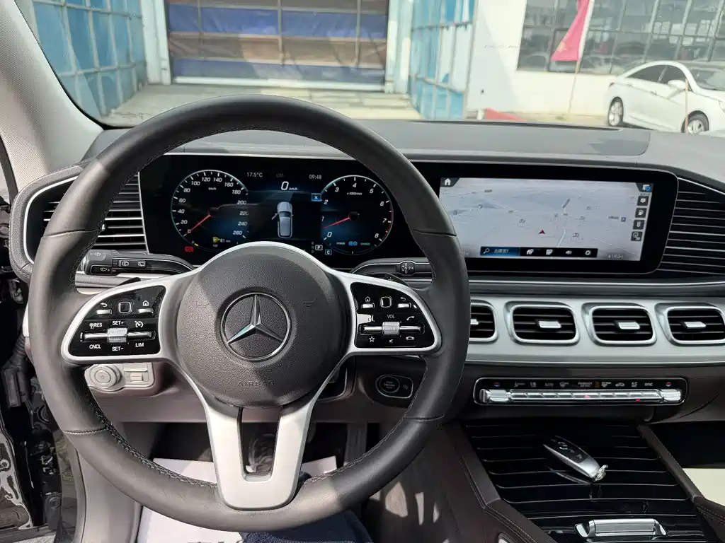 Mercedes-Benz GLE (Import) — фото 18