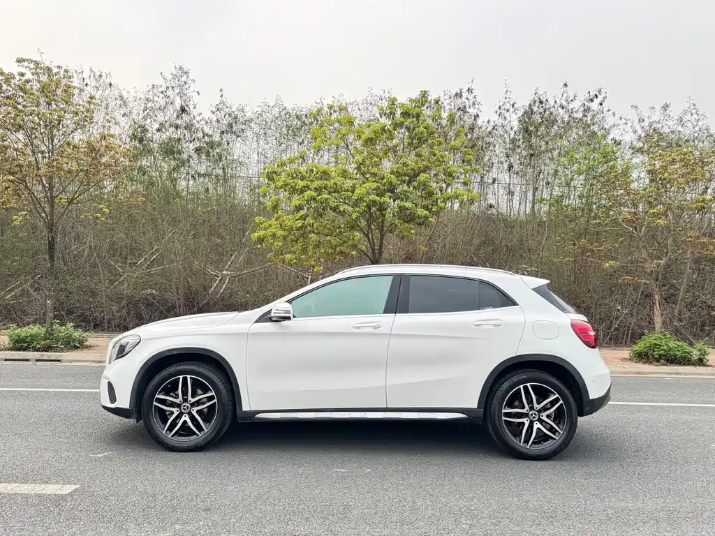 Mercedes-Benz GLA — фото 5