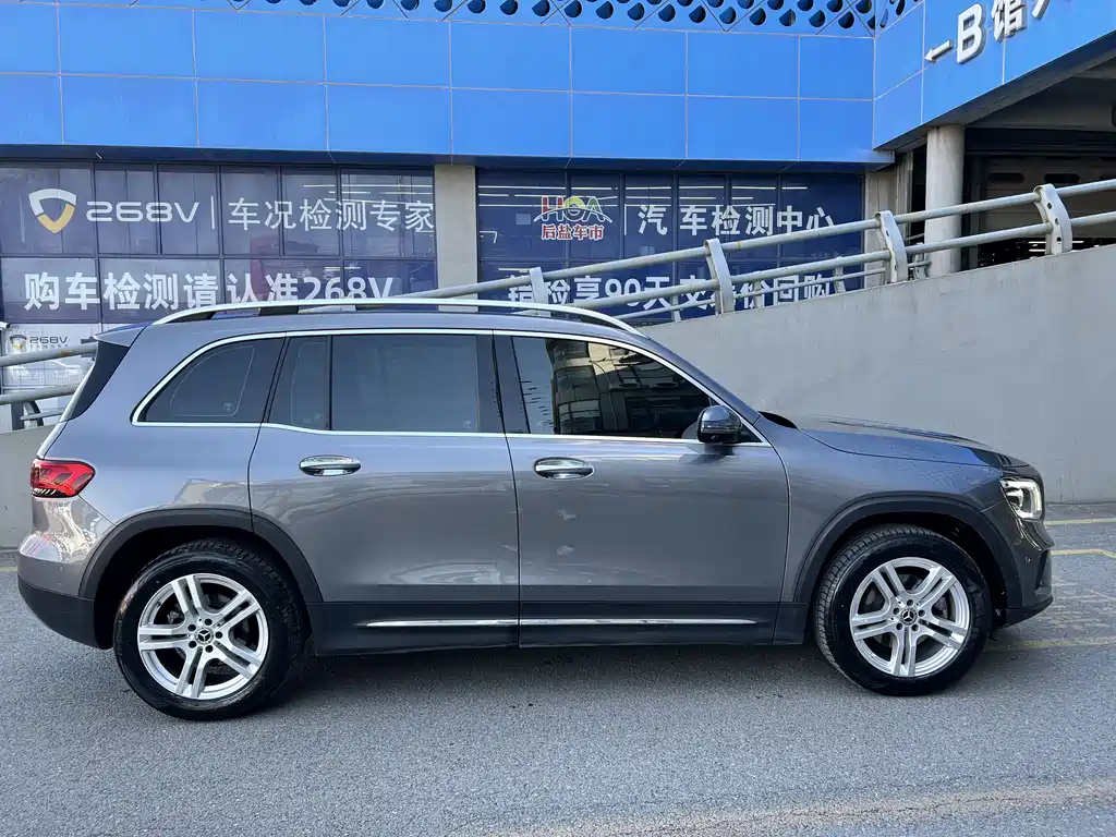 Mercedes-Benz GLB — фото 4
