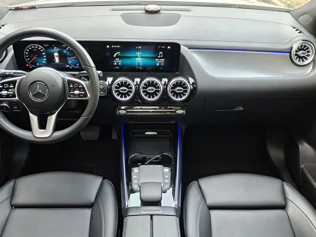 Mercedes-Benz GLA — фото 11