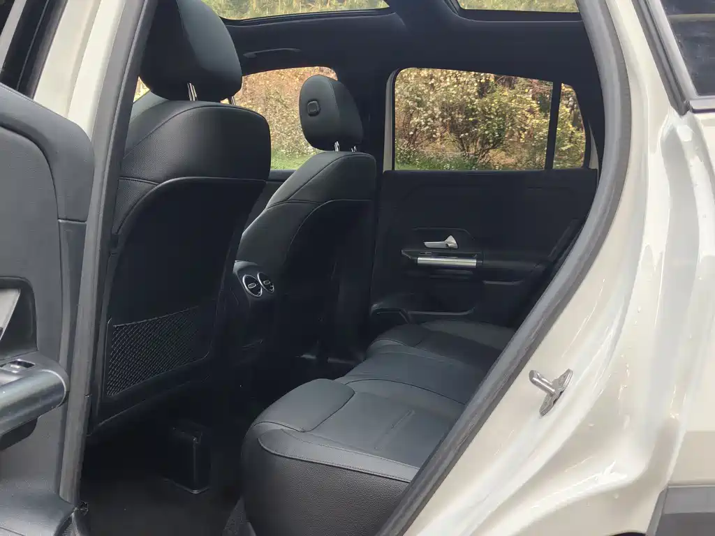 Mercedes-Benz GLA — фото 14