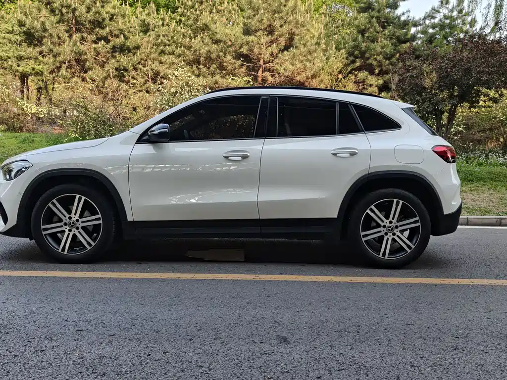 Mercedes-Benz GLA — фото 19