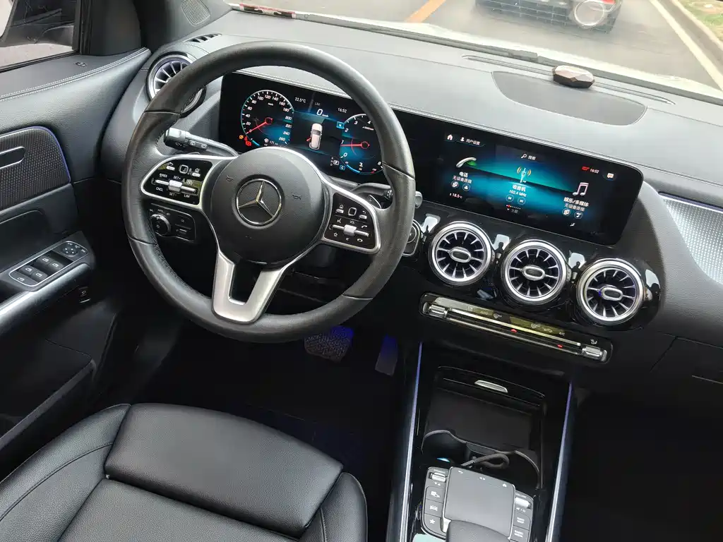 Mercedes-Benz GLA — фото 9