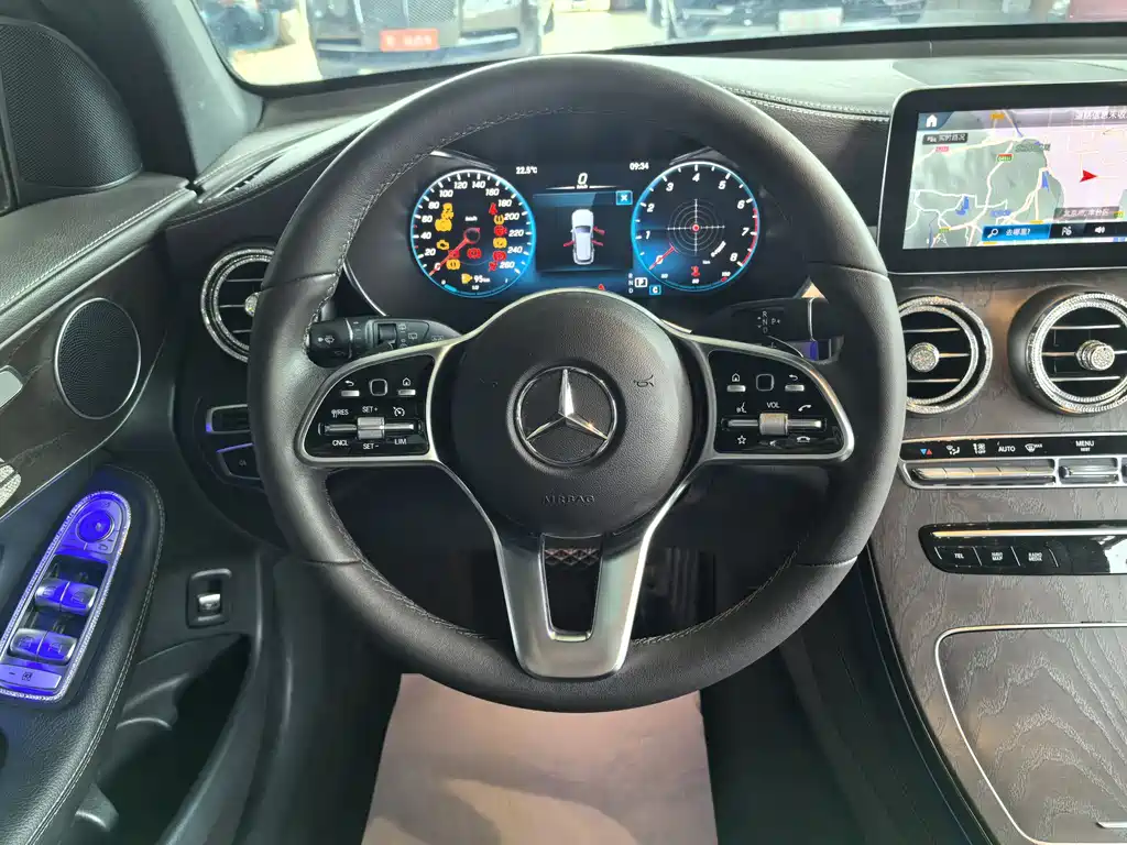 Mercedes-Benz GLC — фото 13