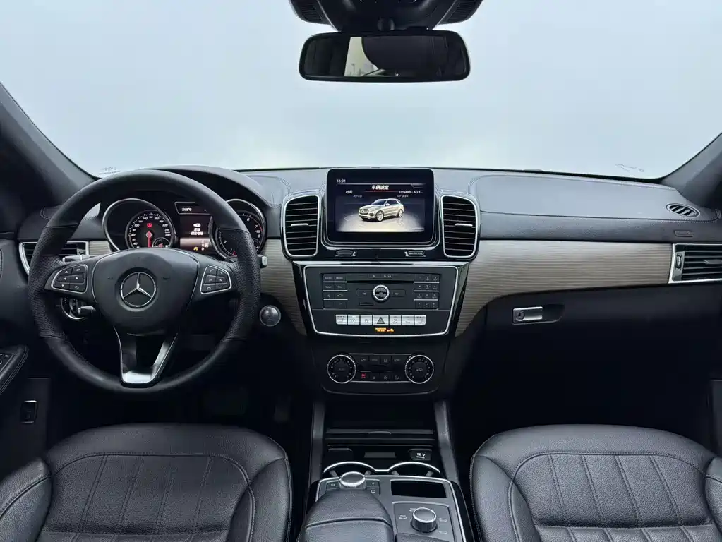 Mercedes-Benz GLE — фото 13