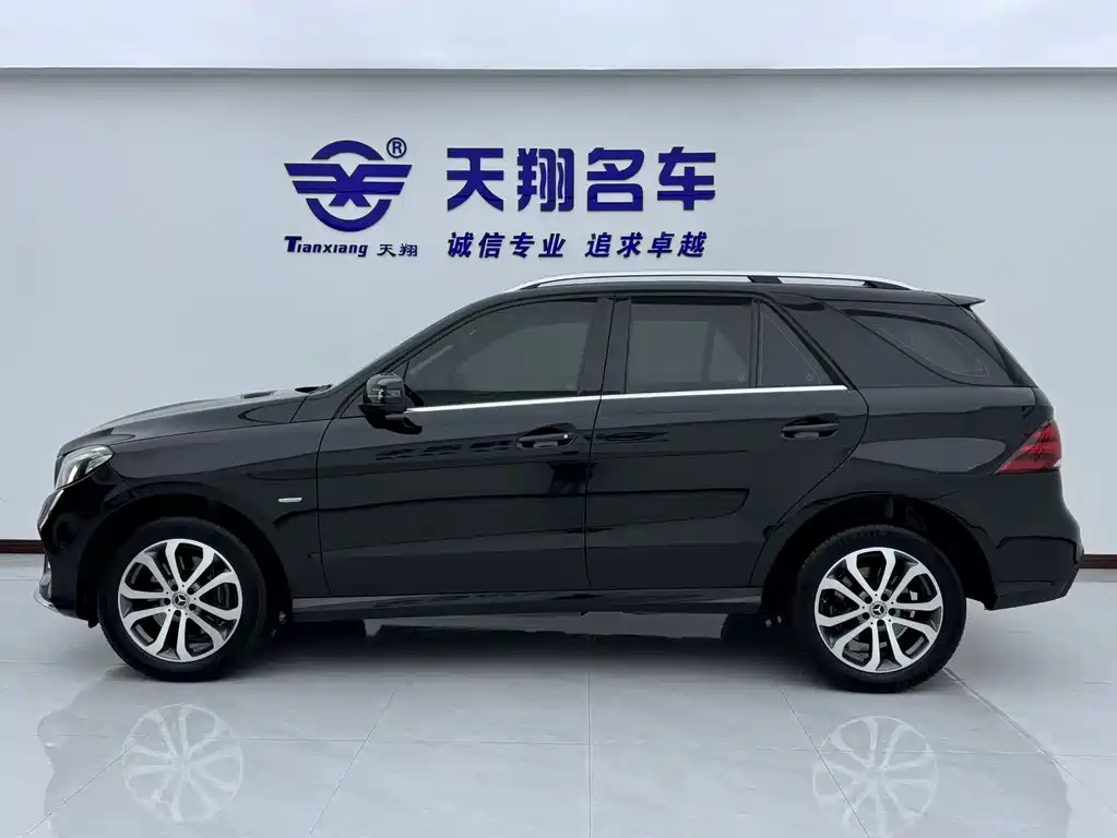 Mercedes-Benz GLE — фото 7