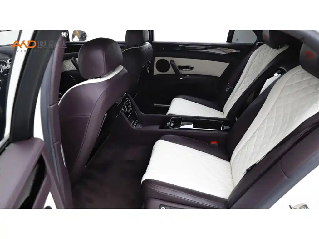 Bentley Flying Spur — фото 7