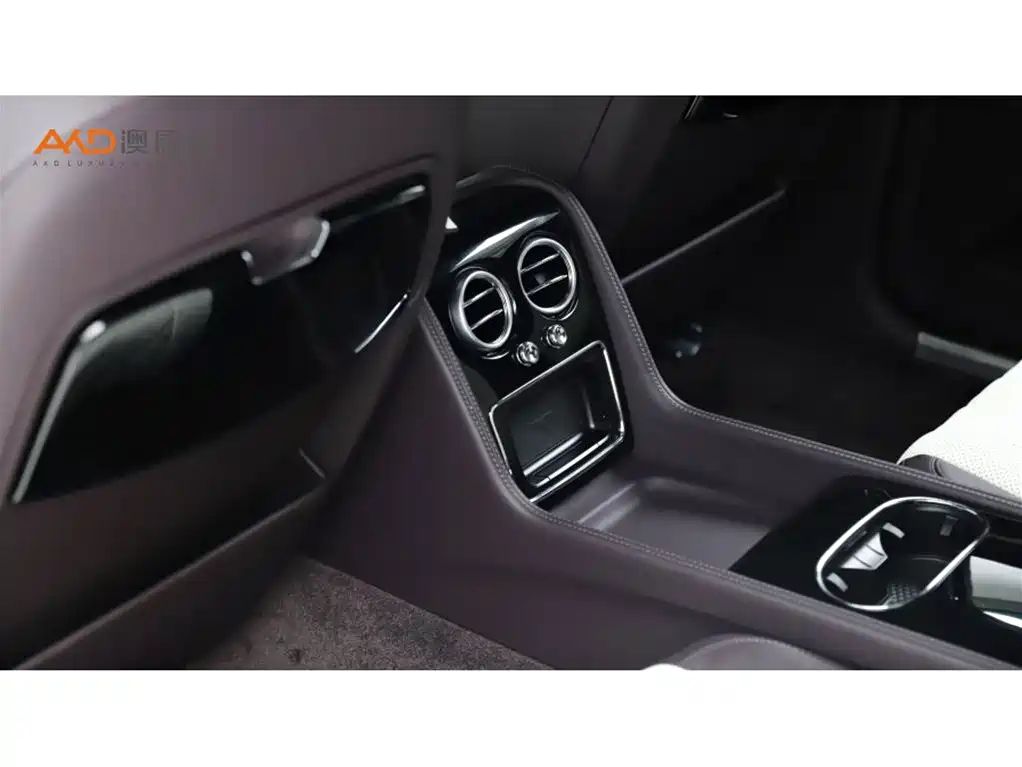 Bentley Flying Spur — фото 9