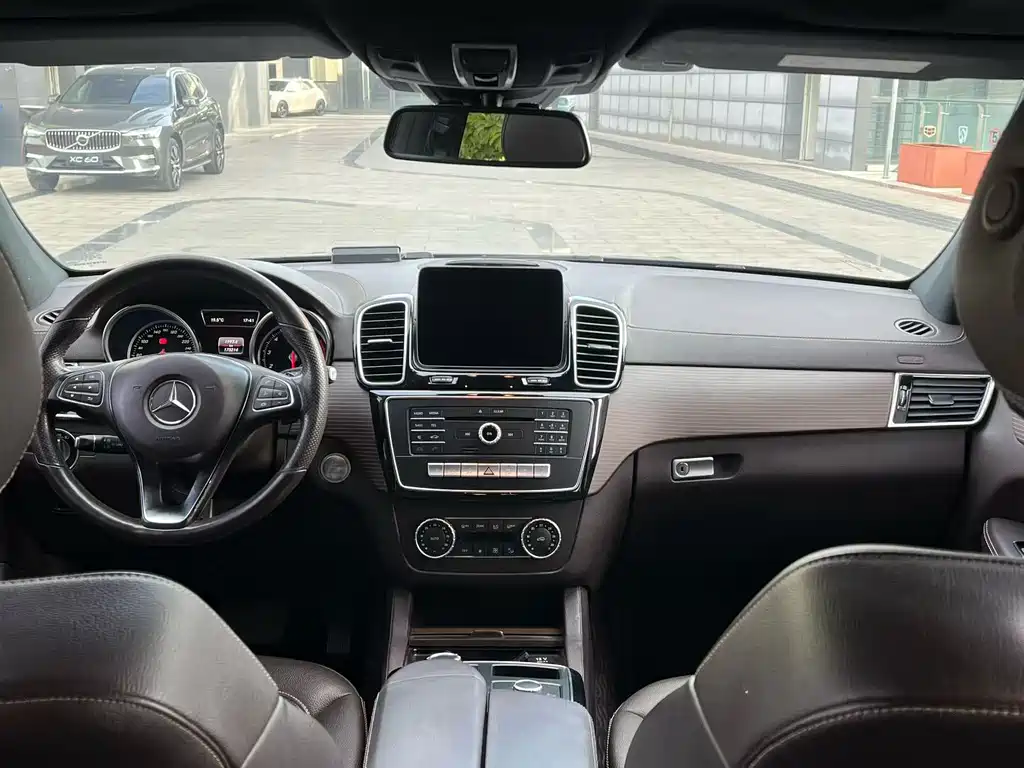 Mercedes-Benz GLE — фото 6
