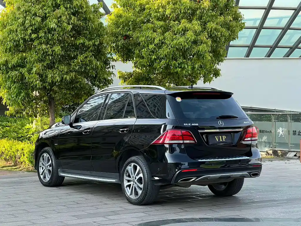 Mercedes-Benz GLE — фото 9