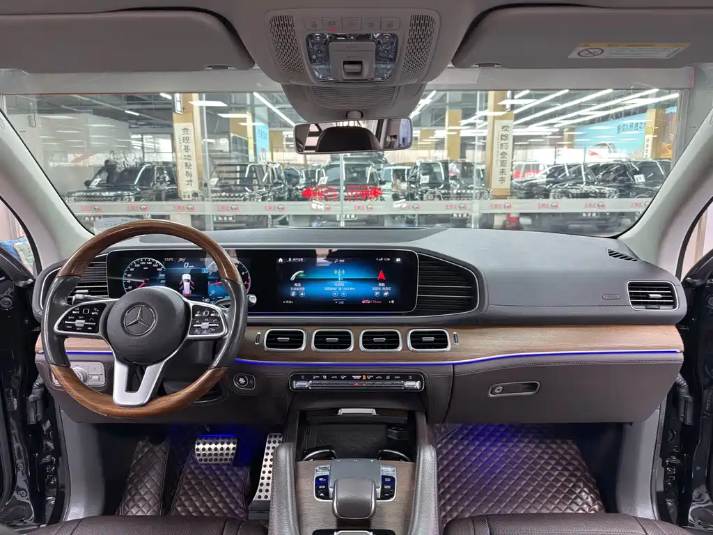Mercedes-Benz GLS — фото 4