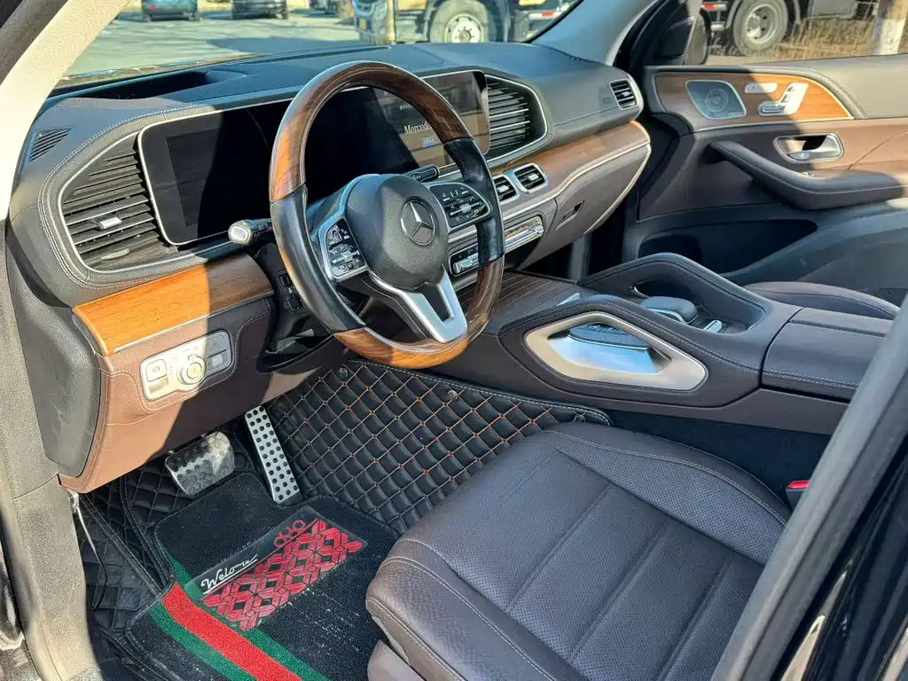 Mercedes-Benz GLS — фото 6