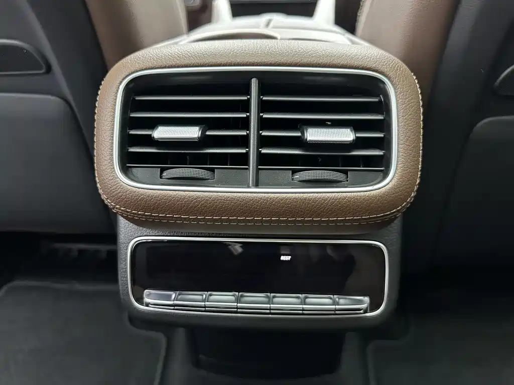Mercedes-Benz GLS — фото 19