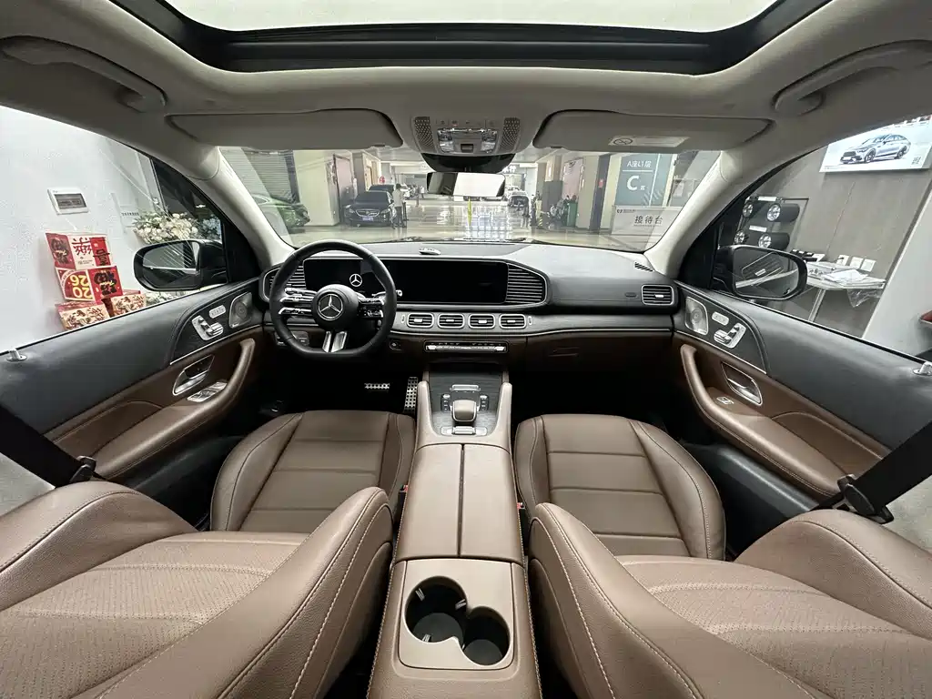 Mercedes-Benz GLS — фото 9