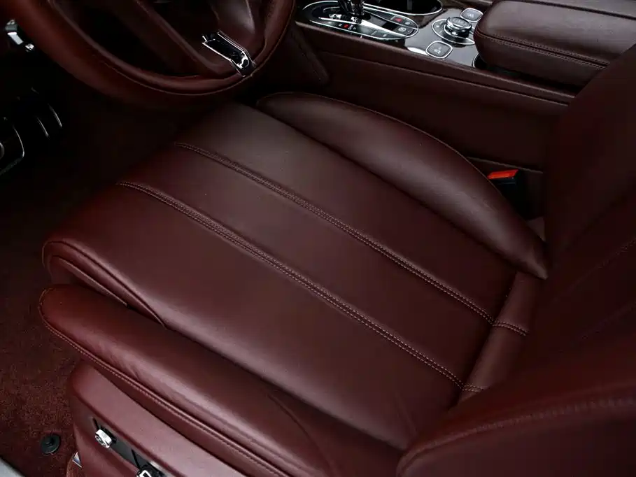 Bentley Bentayga — фото 13