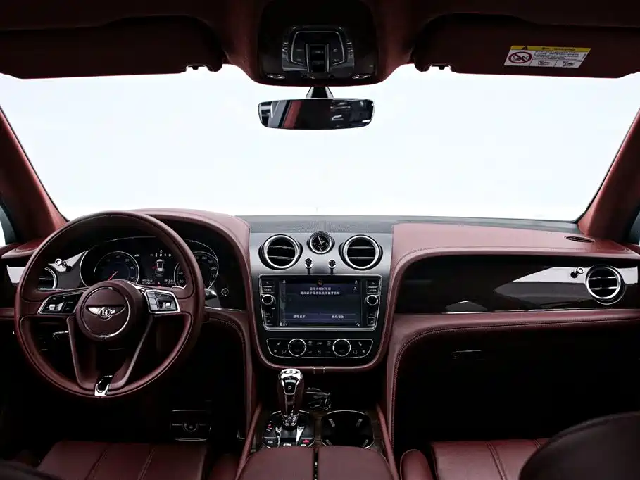 Bentley Bentayga — фото 5