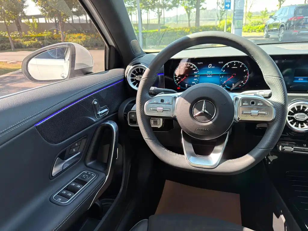 Mercedes-Benz A-Class — фото 18