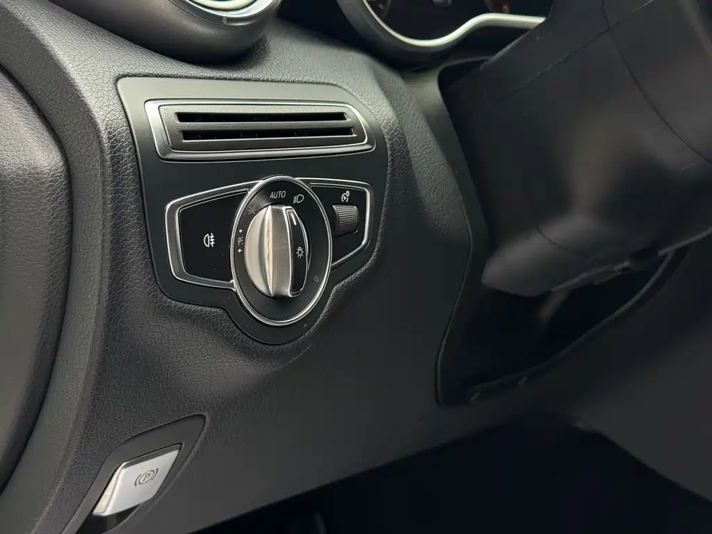 Mercedes-Benz C-Class (Import) — фото 19