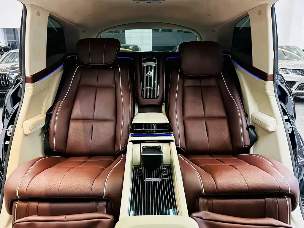 Mercedes-Benz GLS — фото 7
