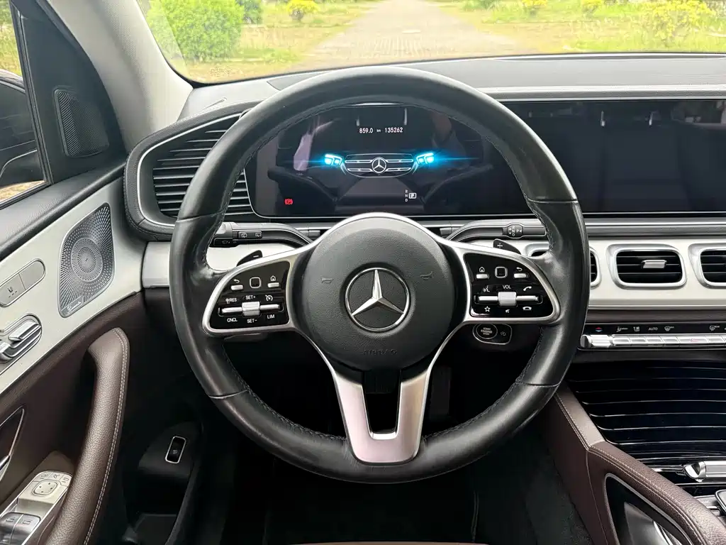 Mercedes-Benz GLE — фото 8