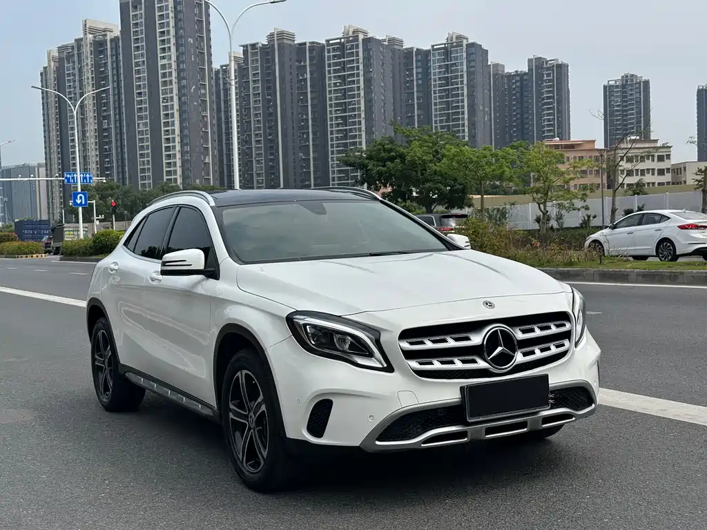 Mercedes-Benz GLA — фото 3