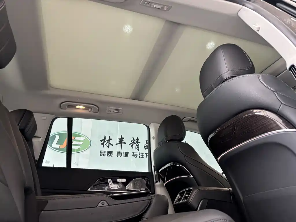 Mercedes-Benz GLS — фото 30