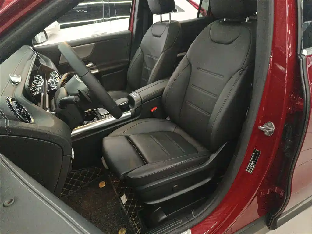 Mercedes-Benz GLA — фото 15