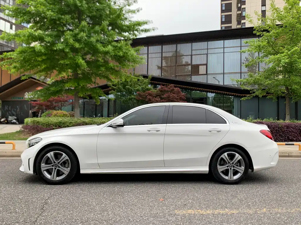 Mercedes-Benz C-Class — фото 4