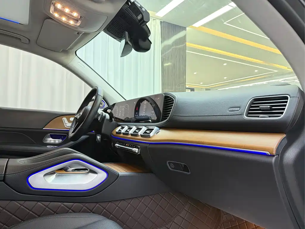 Mercedes-Benz GLE — фото 7