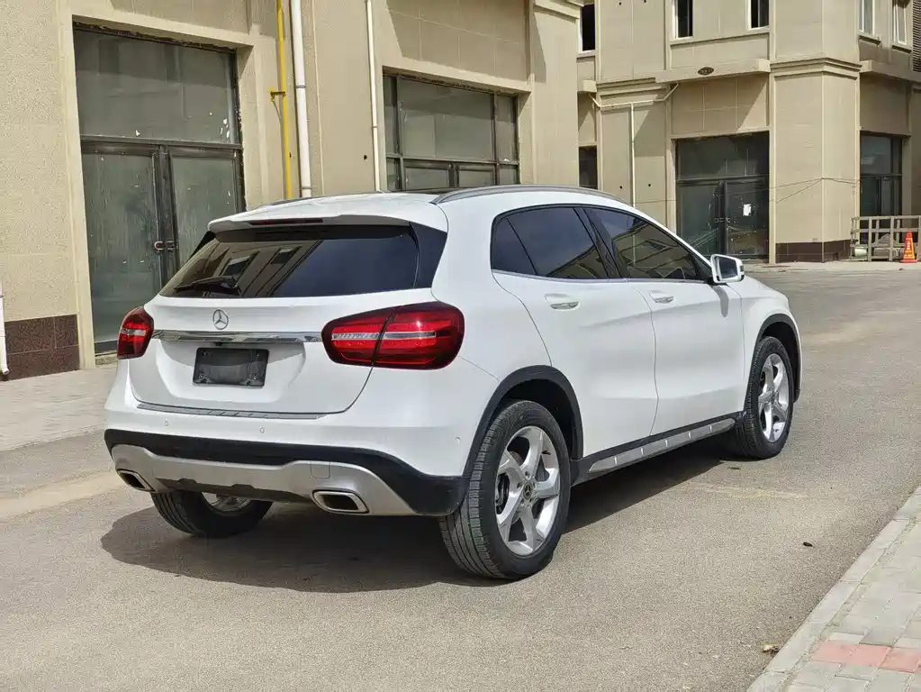 Mercedes-Benz GLA — фото 7