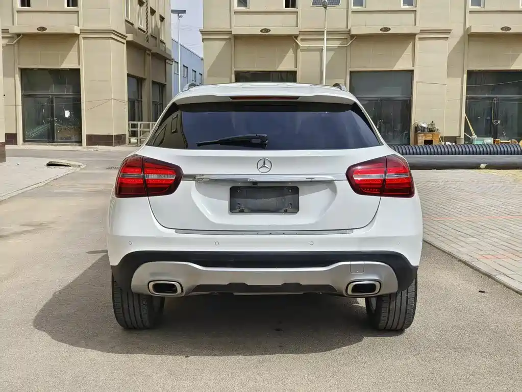 Mercedes-Benz GLA — фото 8