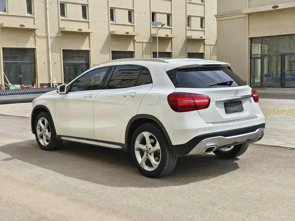 Mercedes-Benz GLA — фото 9
