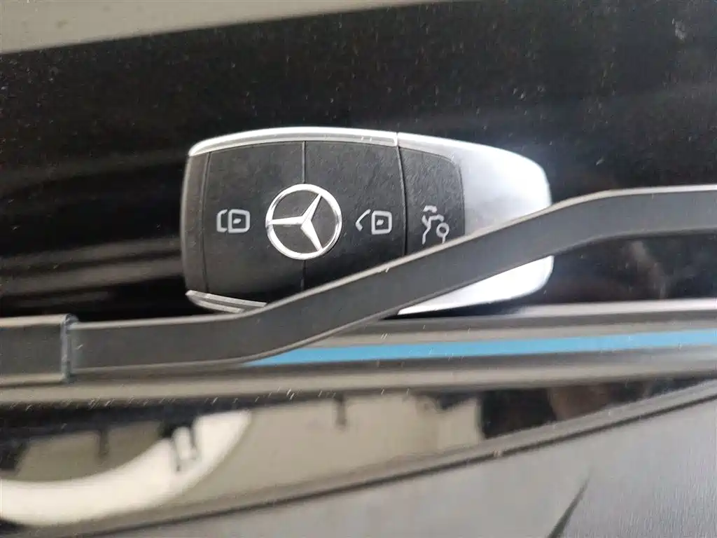 Mercedes-Benz C-Class — фото 17